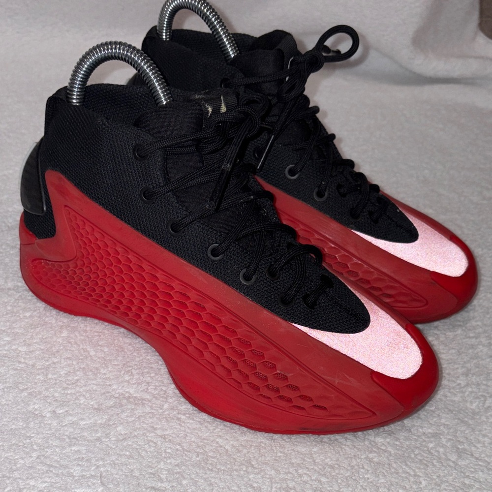 adidas Anthony Edward’s basketball Kids Sneakers Black and Red size 4